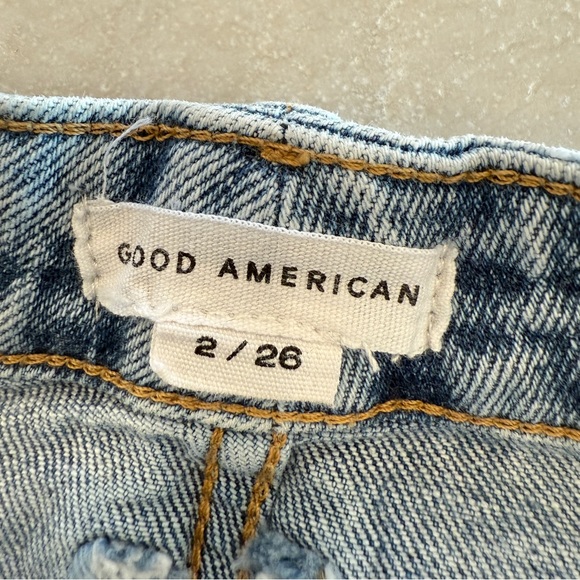 Good American Good Girlfriend Denim Shorts – Indigo108 | Women’s Size 26 - Picture 5 of 9